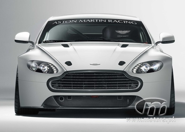 Aston_Martin-Vantage_GT4-front view classic wallpaper